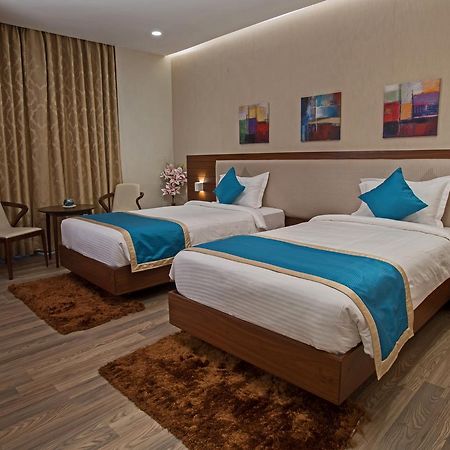 M Crown Hotel Shillong Bagian luar foto