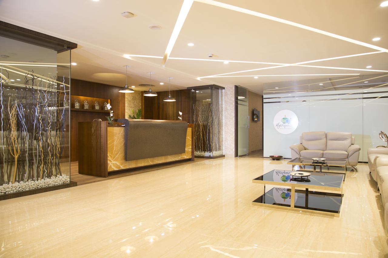 M Crown Hotel Shillong Bagian luar foto