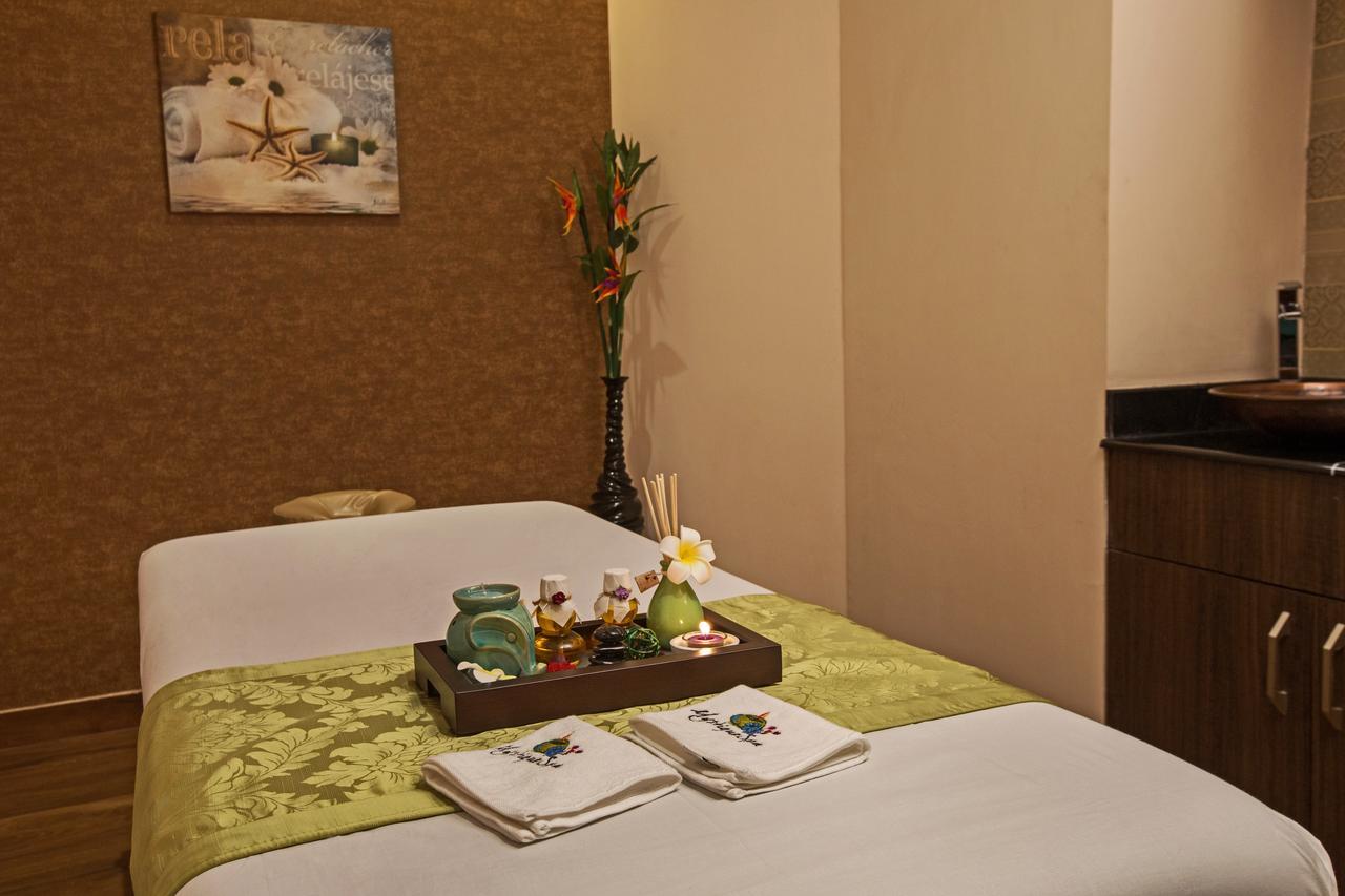 M Crown Hotel Shillong Bagian luar foto